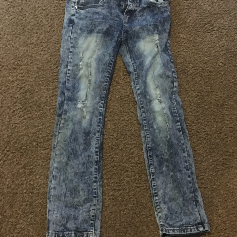 Clothes - Picture 11 of 16